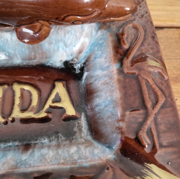 Vintage MCM Florida Dolphin Pottery Drip Glazed Ash Tray / Trinket Dish - Picture 9 of 10